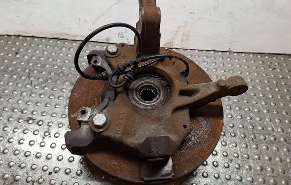 Renault Megane III Front wheel hub spindle knuckle S25056537 400140044R