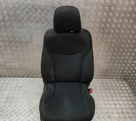 Toyota Prius (XW30) Front passenger seat 7161047181 7107147223