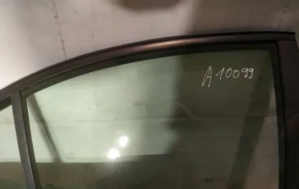 Nissan Primera Rear door window glass AS2