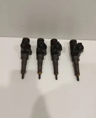 Volkswagen Golf V Fuel injectors set 0986441568 038130073BL
