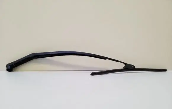 Mazda 6 Front wiper blade arm 7517 GS8S
