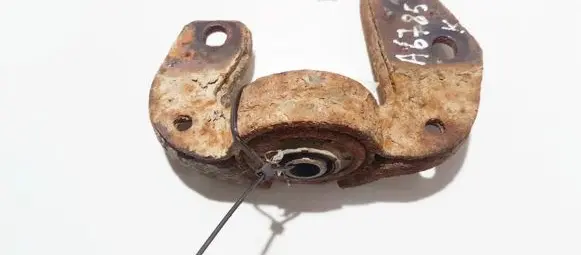 Opel Corsa B Front wishbone bush 90539057