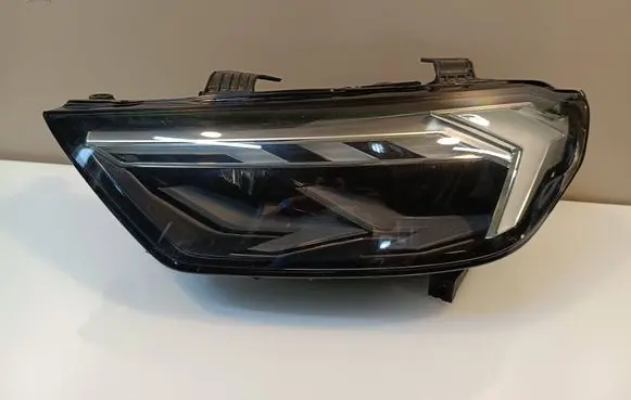 Audi A1 Headlight/headlamp 82A941033D