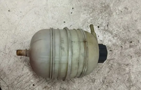 Peugeot 206 Coolant expansion tank/reservoir 9626378480