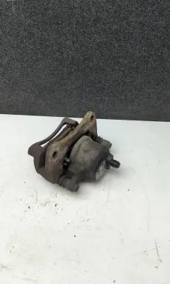Toyota Prius (XW20) Front brake caliper