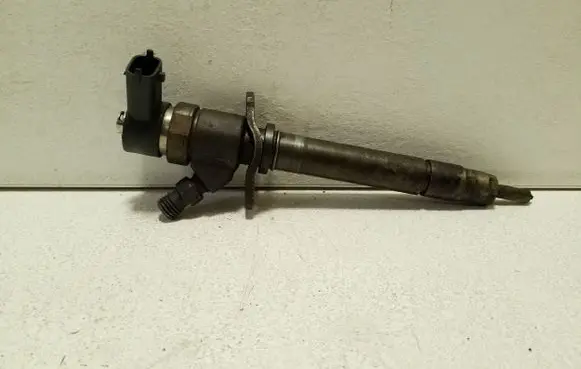 Volvo S60 Fuel injector 31303259 0986435120