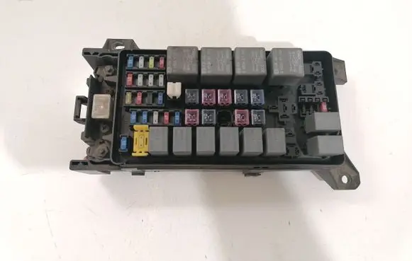 KIA Sorento Fuse module 911603E050 10041025006