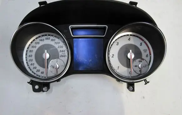 Mercedes-Benz CLA C117 X117 W117 Speedometer (instrument cluster)
