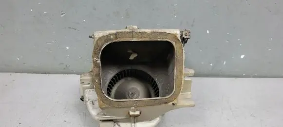 Mitsubishi Pajero Heater fan/blower