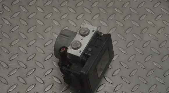 Renault Trafic III (X82) ABS Pump 476605919R 93457527