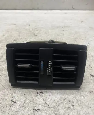 BMW 3 F30 F35 F31 Rear air vent grill 9207330 16828110