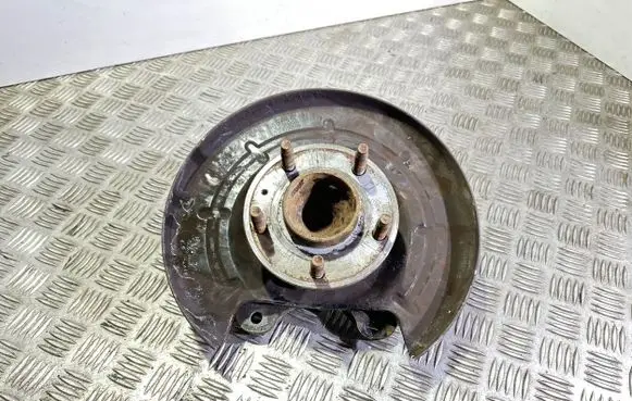 Opel Zafira C Rear wheel hub