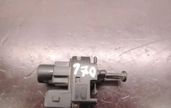 Ford Focus Brake pedal sensor switch 93BB13480BC D170