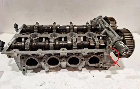 Opel Zafira B Engine head 55353286 Z18XER