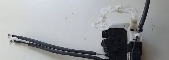 Hyundai ix35 Front door lock