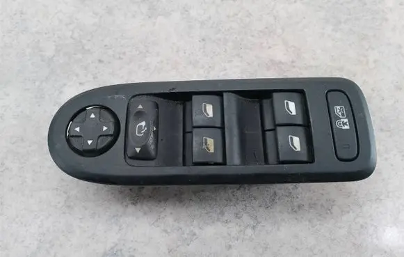 Peugeot 508 Quarter vent window switch 98026370ZD
