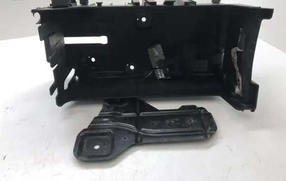 Opel Insignia A Battery tray 13310741 09115187