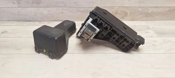 Toyota Corolla Verso AR10 Fuse box set 