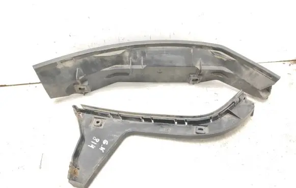 Volvo C70 Rear bumper mounting bracket 09466906 09466908