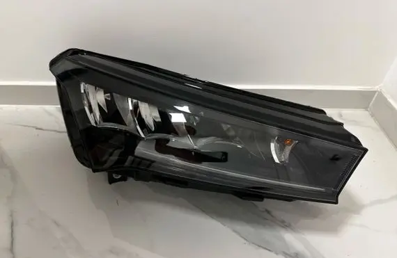 Skoda Enyaq iV Headlight/headlamp 5LB941016 1EX01477302