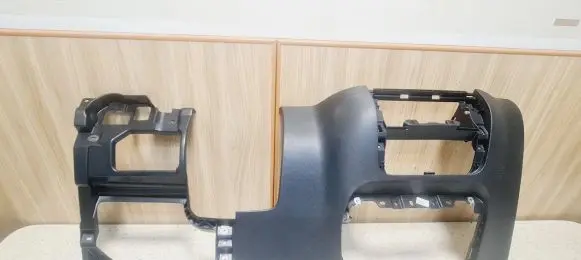Dashboard lower bottom trim panel