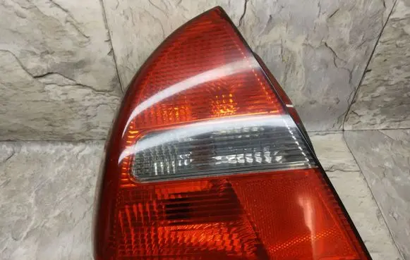 Mitsubishi Carisma Rear/tail lights