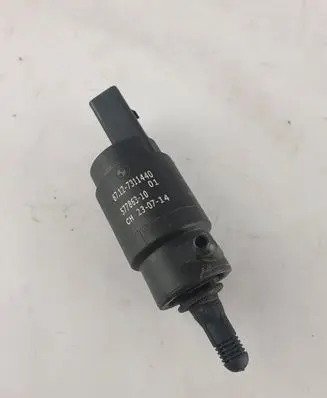 BMW X6 F16 Windscreen/windshield washer pump 67127311440 57786310