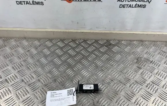 Volkswagen PASSAT B6 Antenna control unit 3C9035552