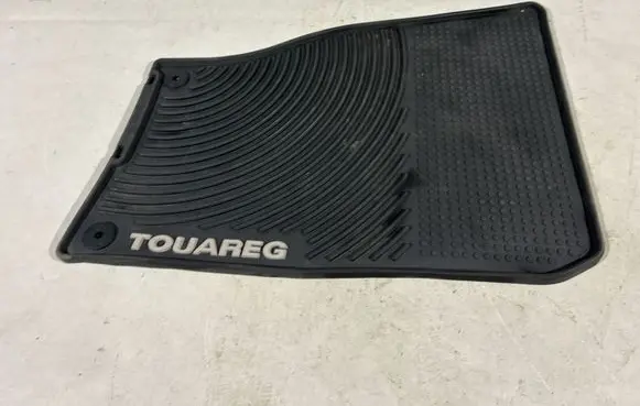Volkswagen Touareg II Front floor mat 7P1061550041