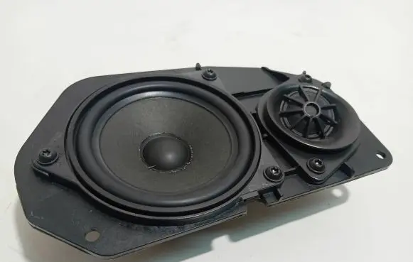 BMW 5 E60 E61 Parcel shelf speaker 9143152 61928910