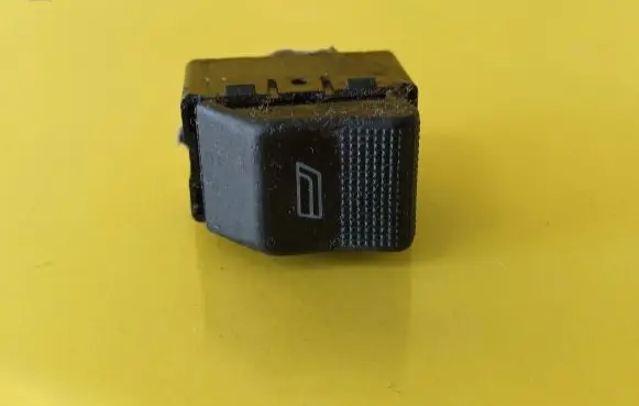 Audi A4 S4 B5 8D Electric window control switch 4D095985501C