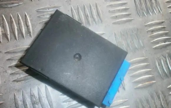 BMW 3 E36 Window wiper relay 61358359031