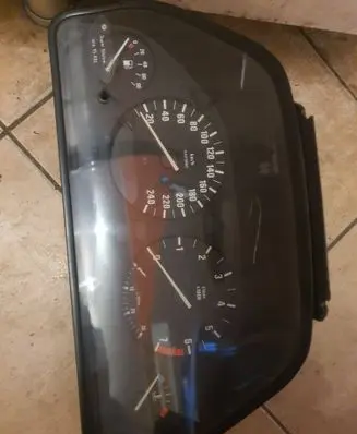 BMW 5 E34 Speedometer (instrument cluster) 9220300940 62118359354 6160531008
