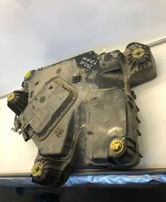 Peugeot Expert AdBlue liquid reservoir P1001375