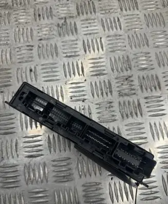 Audi A4 S4 B7 8E 8H Central body control module 8E0959433BP