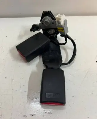 Mazda 2 Middle seatbelt buckle (rear) 