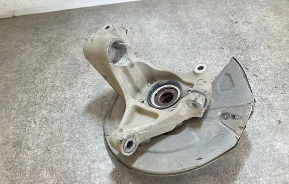 Polestar 2 Front wheel hub 31681837