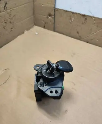 Chevrolet Malibu Ignition lock 15142952 0150349520854