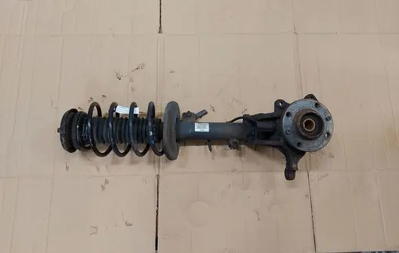 Peugeot 208 Front wheel hub spindle knuckle