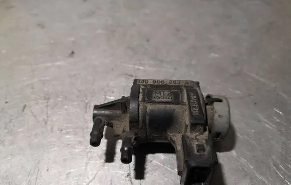 Seat Toledo II (1M) Turbo solenoid valve 1J0906283A