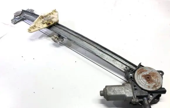 Honda CR-V Front door window regulator with motor 