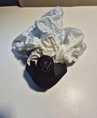 Steering wheel airbag