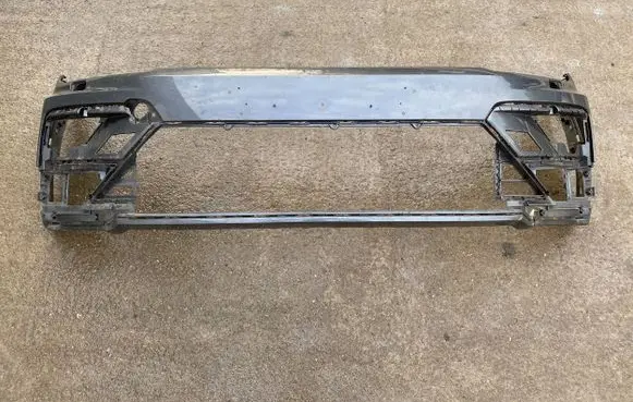 Volkswagen Tiguan Front bumper 5NA807221B