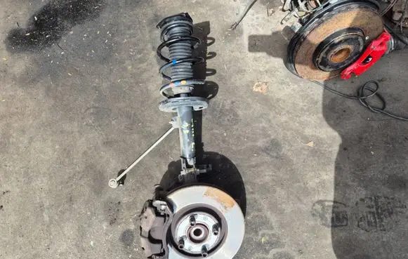 Citroen C4 III e-C4 Front wheel hub spindle knuckle 