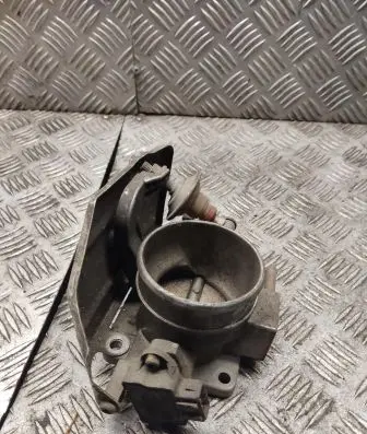 Volkswagen Golf III Throttle valve 037907385q
