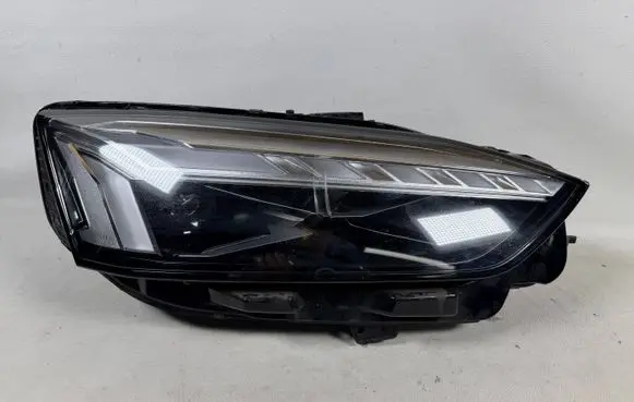 Audi A5 Headlight/headlamp 8W6941086