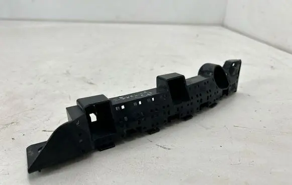 Subaru Forester SK Front bumper mounting bracket 57707SJ031