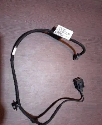 Peugeot 308 USB socket connector 9806048180