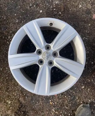 R18 alloy rim