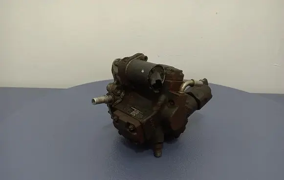 Peugeot 407 Fuel injection high pressure pump 9658193980